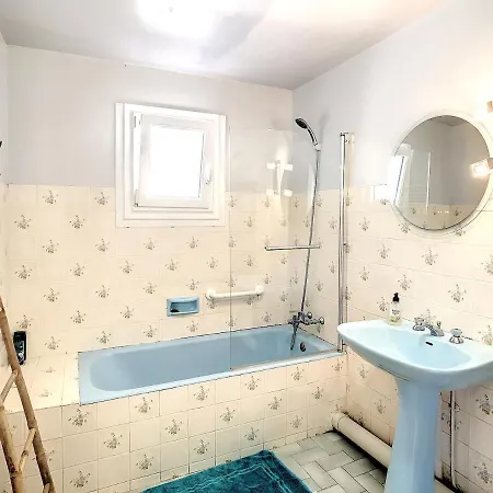 Maison De 5 Chambres Avec Jacuzzi Jardin Clos Et Wifi A Bars Bars (Gers)