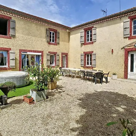 Holiday home Maison De 5 Chambres Avec Jacuzzi Jardin Clos Et Wifi A Bars Bars (Gers)